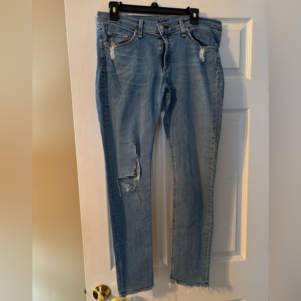 Rag & Bone distressed skinny jeans. Size 31.